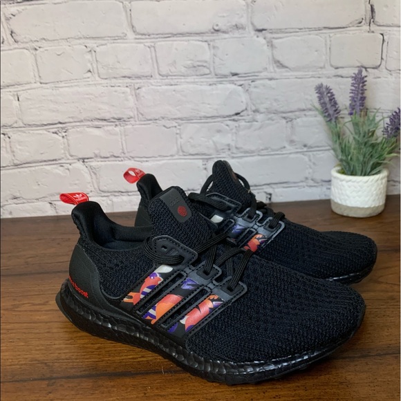adidas ULTRABOOST DNA LUNAR NEW YEAR - Picture 10 of 12